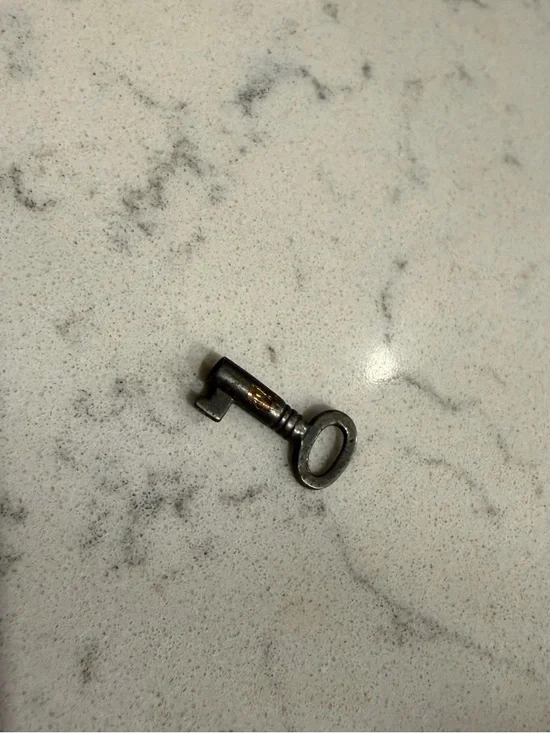 Vintage DBF Bank Biscuit Tin Money 1948 Louis Ruymen House Shaped With Key - Picture 7 of 8